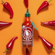 Load image into Gallery viewer, Flying Goose Sriracha chili sauce hot
